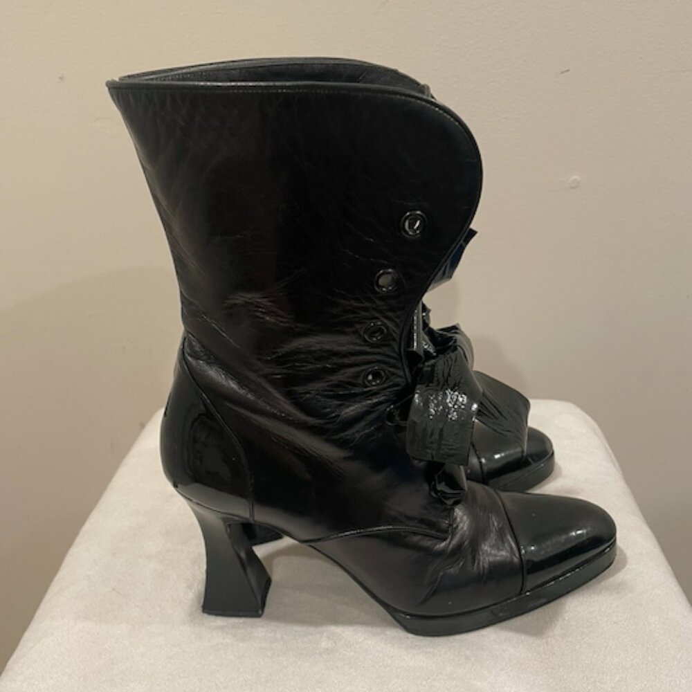 Chanel Vintage Black Patent Leather Lace Up Boots c1994 - Picture 4 of 9